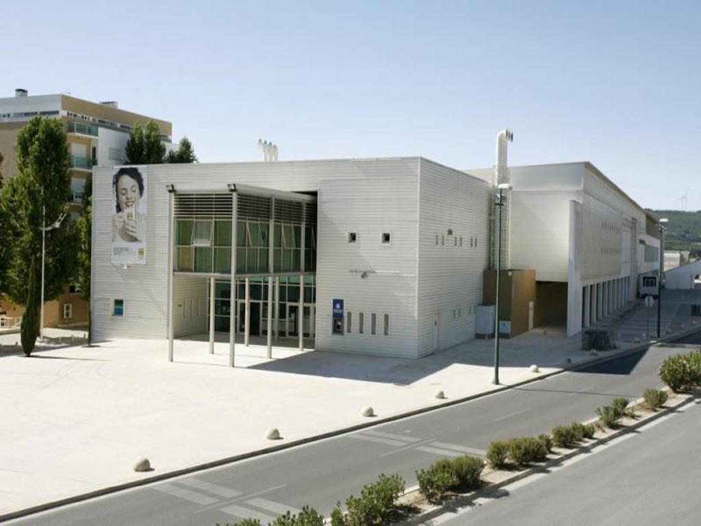 Hotel Paulo VI Rio Maior Exterior foto